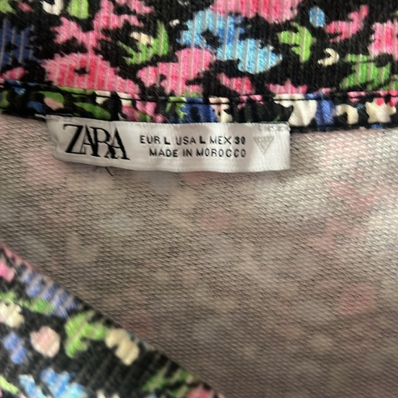 - Zara pretty top - Picture 7 of 7